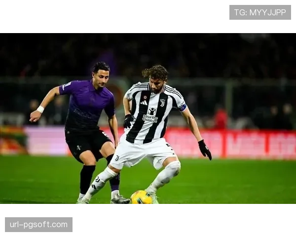 特写瞬间：都灵德比中，尤文中场法乔利两次精准长传发动反击的战术板执行